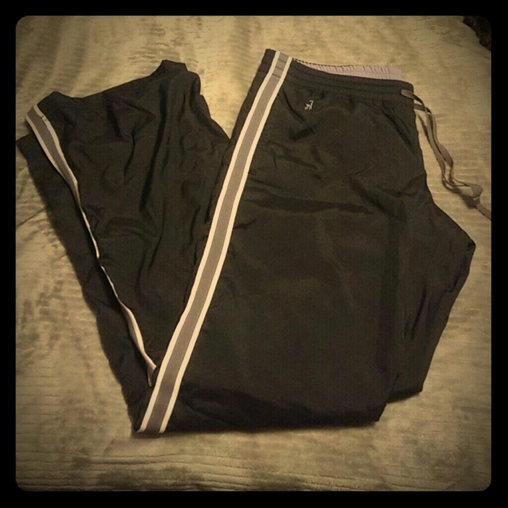 Old Navy Lined Wind Breaker Pants Size M